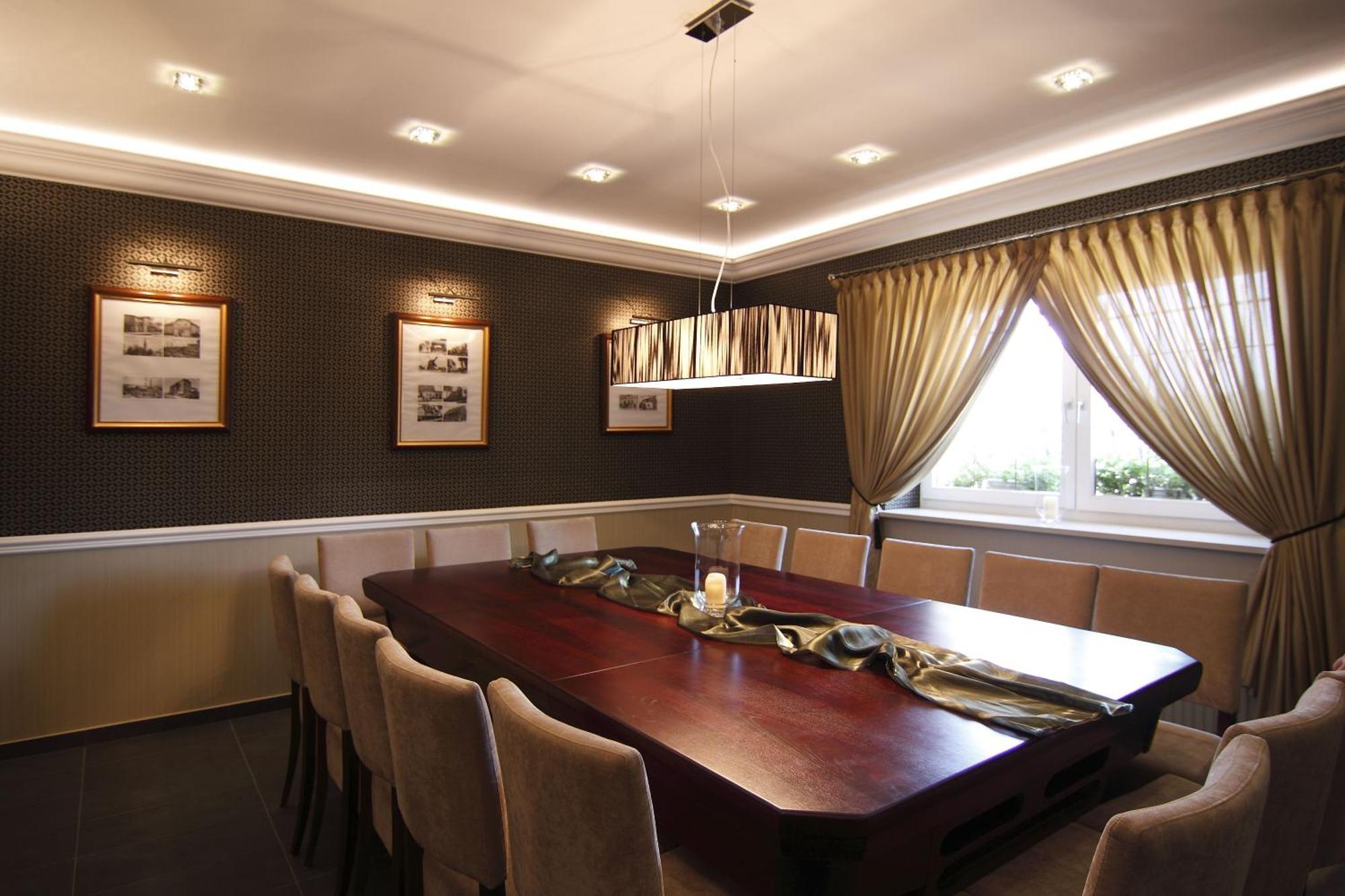 אופולה Hotel Pod Zlota Korona מראה חיצוני תמונה