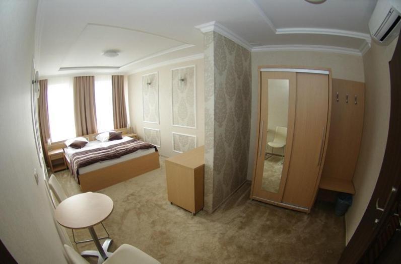 אופולה Hotel Pod Zlota Korona חדר תמונה
