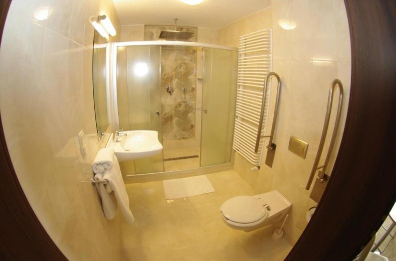 אופולה Hotel Pod Zlota Korona חדר תמונה